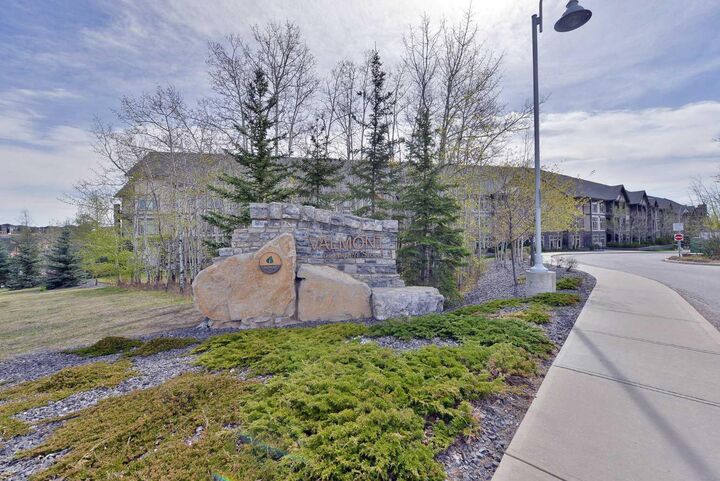 Property Photo:  45 Aspenmont Heights SW 213  AB T3H 0E6 