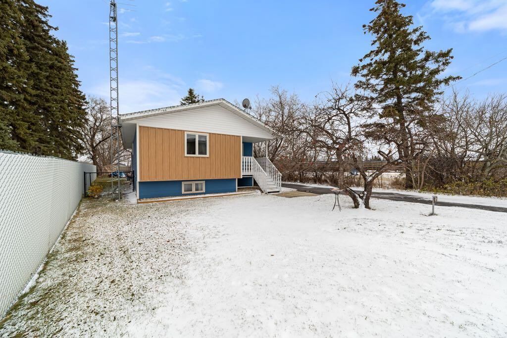Property Photo:  4809 45 Street  AB T0C 2L2 