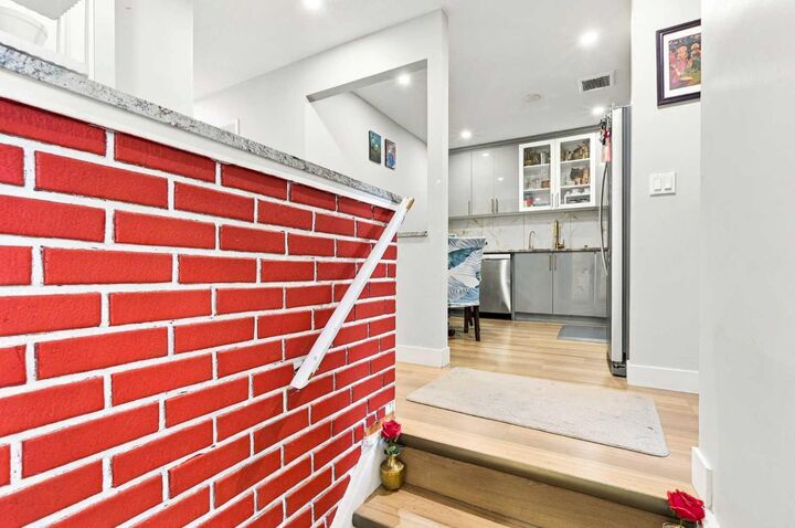 Property Photo:  152 Rundleson Place NE  AB T3J 1G5 