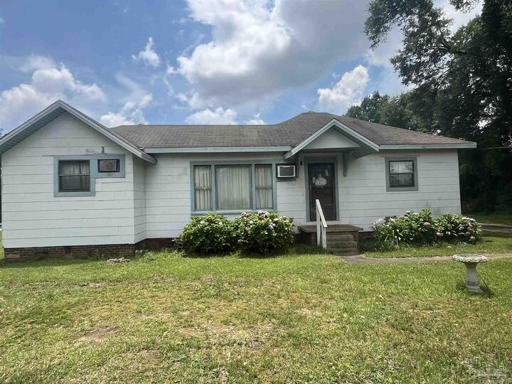 Property Photo:  295 Becks Lake Rd  FL 32533 