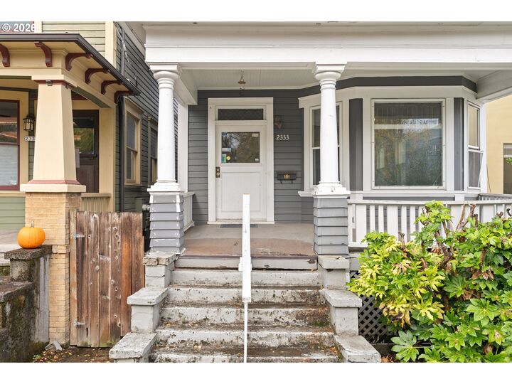 Property Photo: 2333 NW Irving St OR 97210