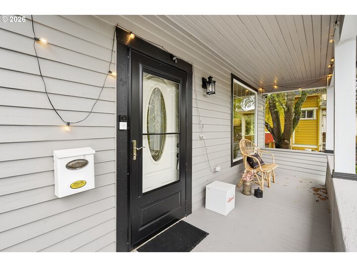 Property Photo:  4055 NE 9th Ave  OR 97212 