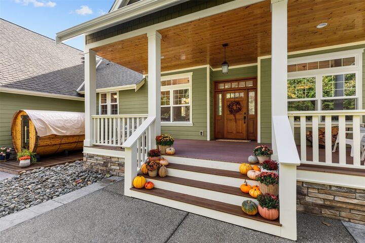 Property Photo: 6390 SE Tharp Place WA 98367