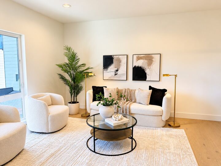 Property Photo: 4930 43rd Avenue S B WA 98118
