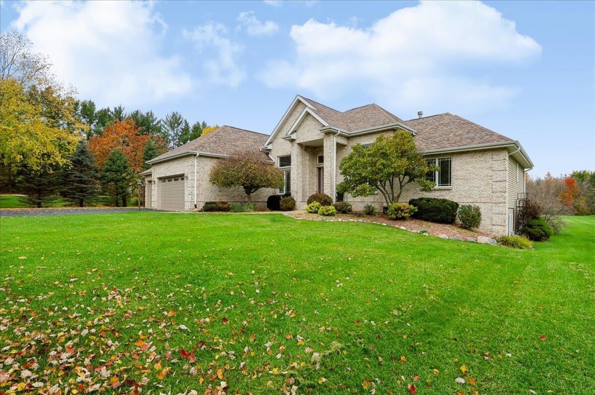 Property Photo: 7086 Manchester Road IL 61080