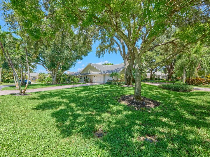 Property Photo: 18660 SE River Ridge Road FL 33469