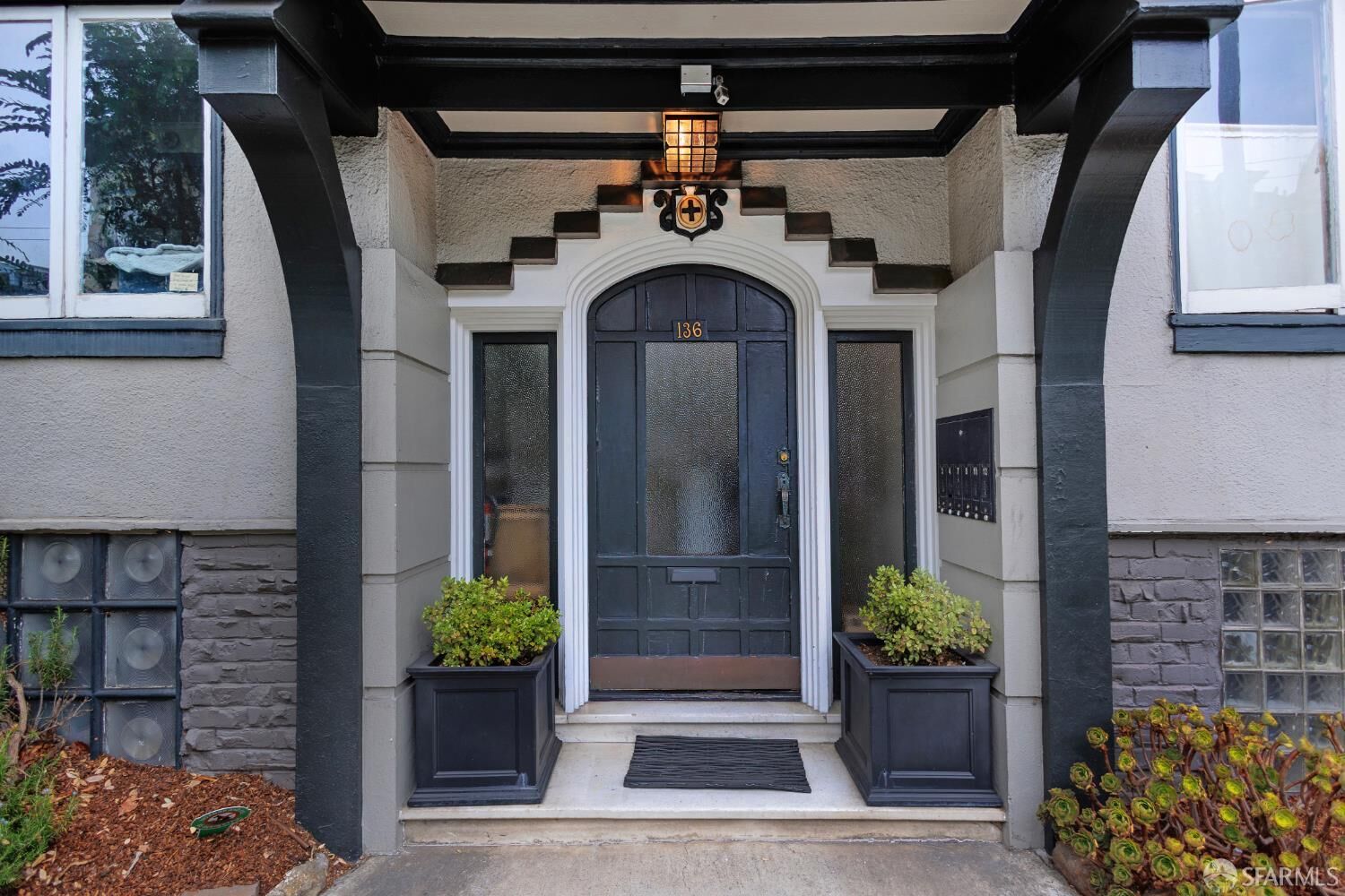 Property Photo:  136-138 Frederick Street  CA 94117 