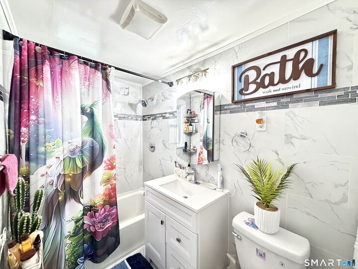 Property Photo: 185 Grandview Avenue CT 06606