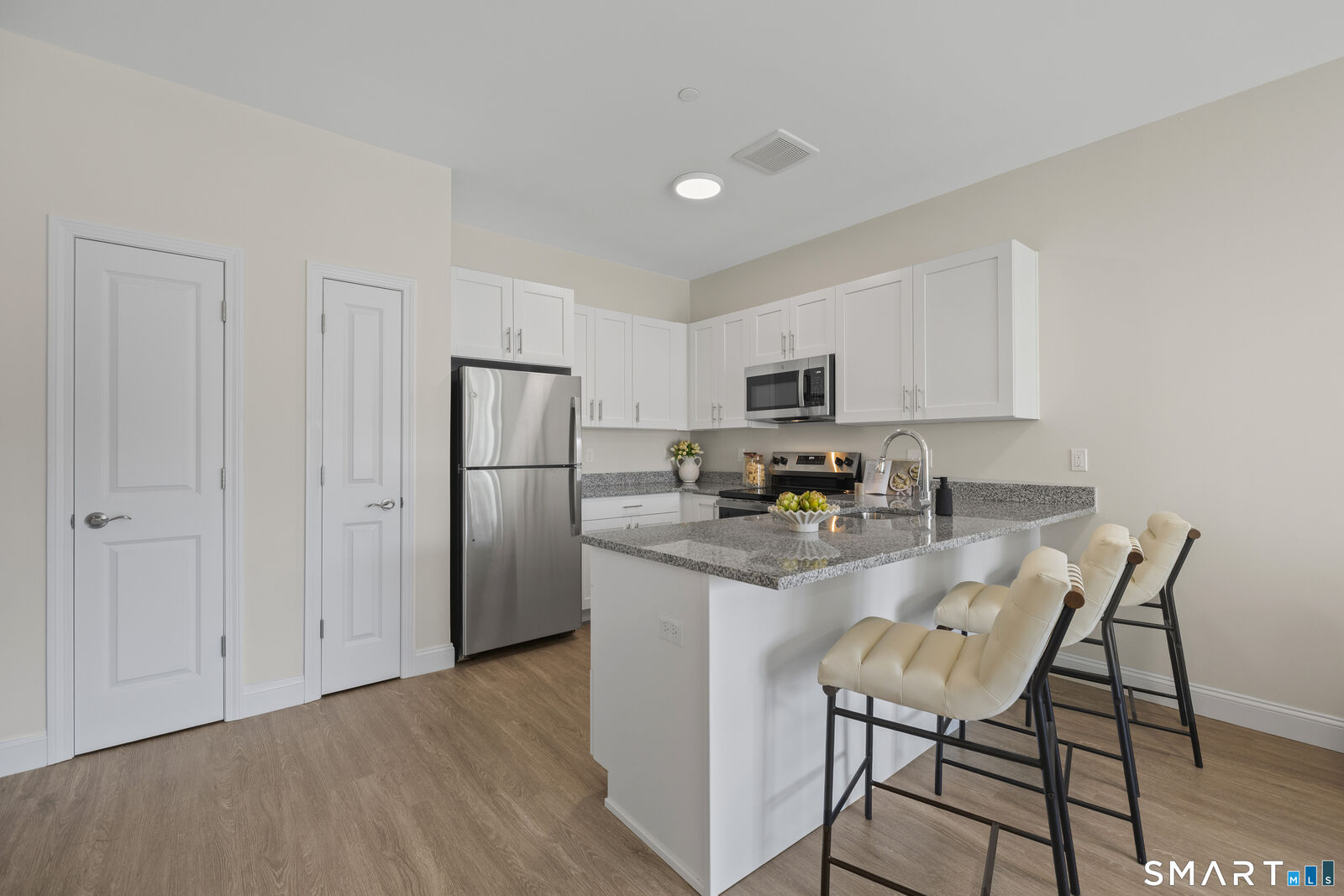 Property Photo: 55 Steele Boulevard 108 CT 06037