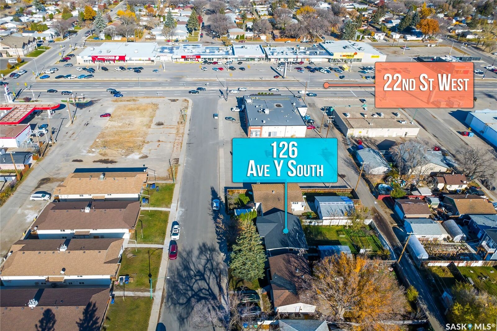 Property Photo:  126 Y Avenue S  SK S7M 3J3 