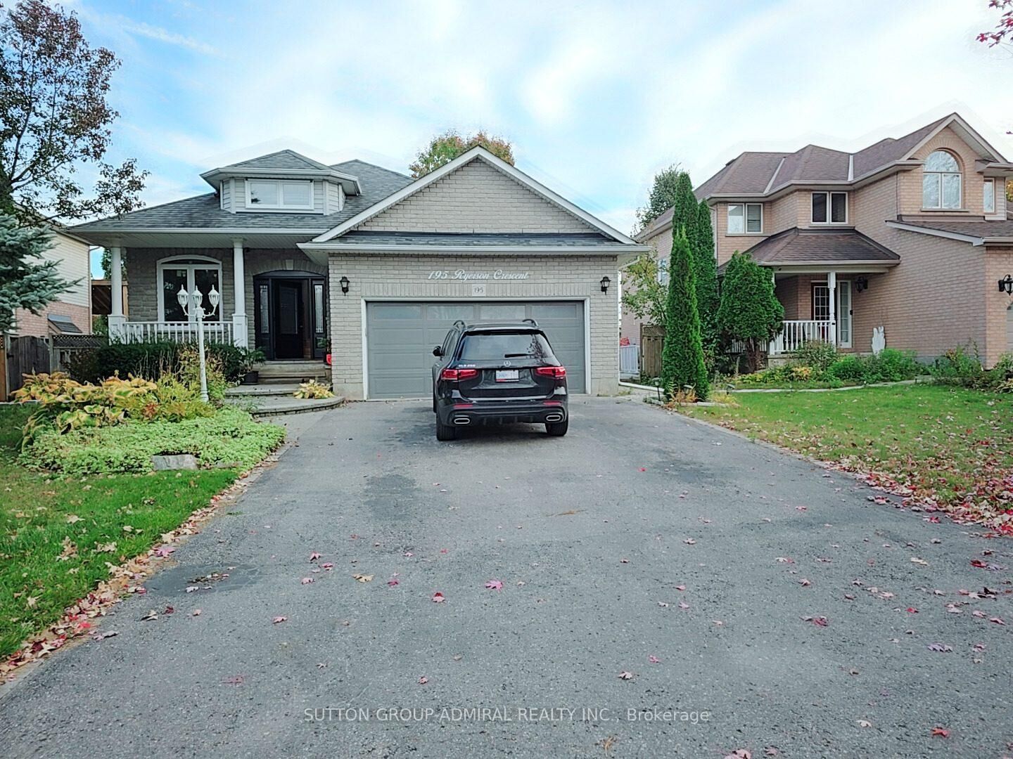 Property Photo: 195 Ryerson Crescent Main Flr ON L1G 8A8