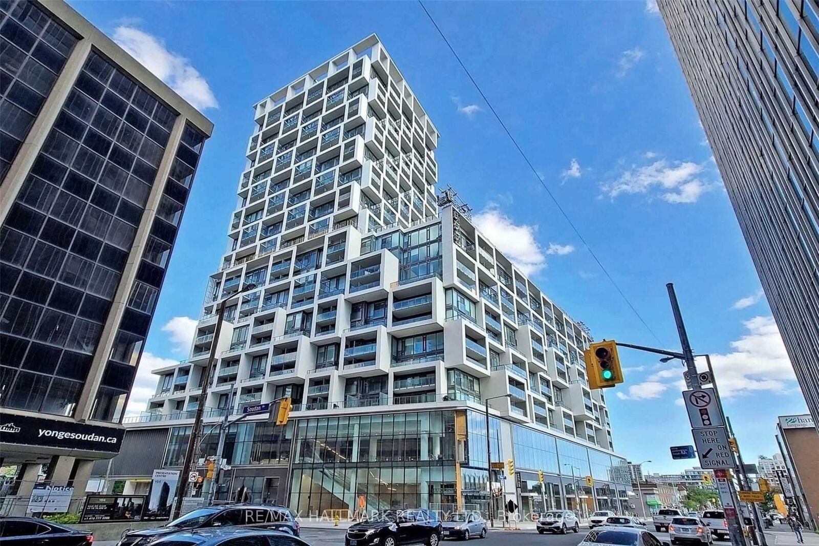 Property Photo: 5 Soudan Avenue 707 ON M4S 0B1