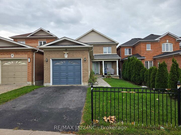 Property Photo:  4 McCartney Avenue  ON L1R 2Y3 