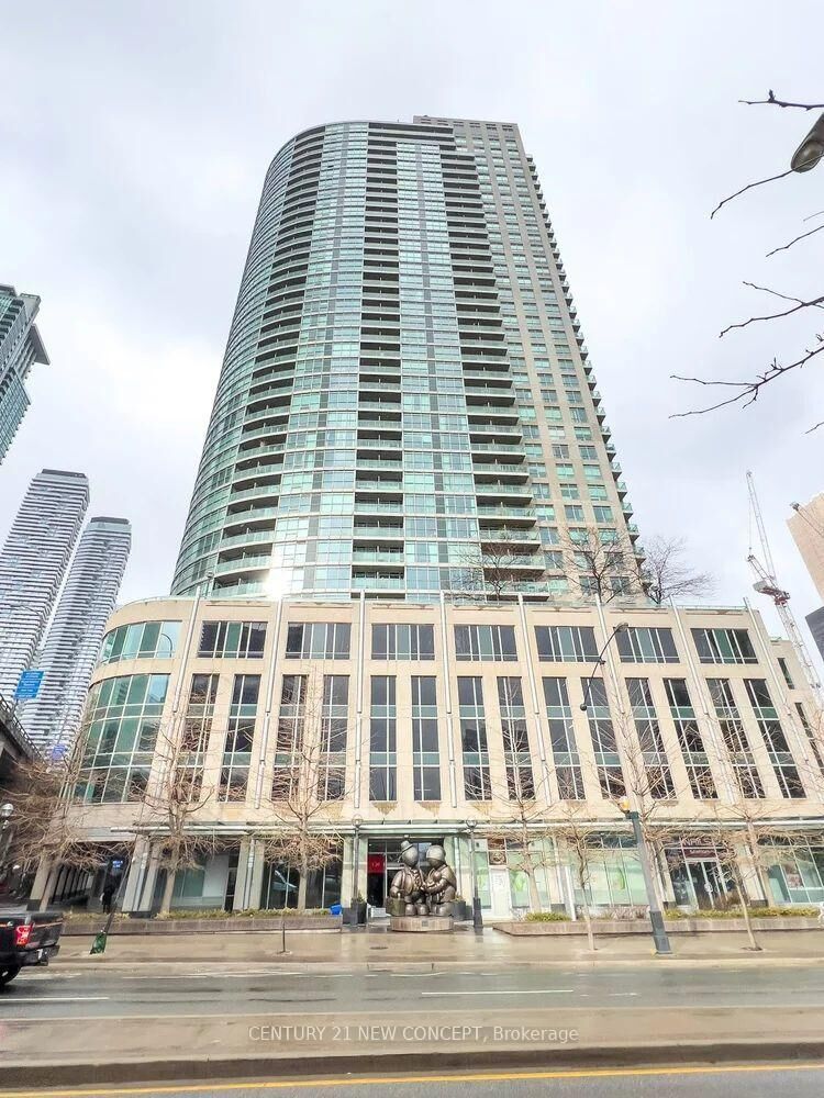 Property Photo:  18 Yonge Street 3302  ON M5E 1Z8 