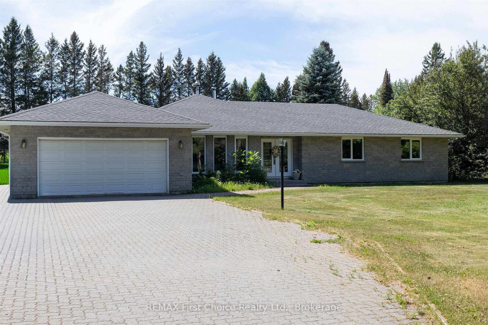 Property Photo: 1155 Victor Street S ON P7K 1N6