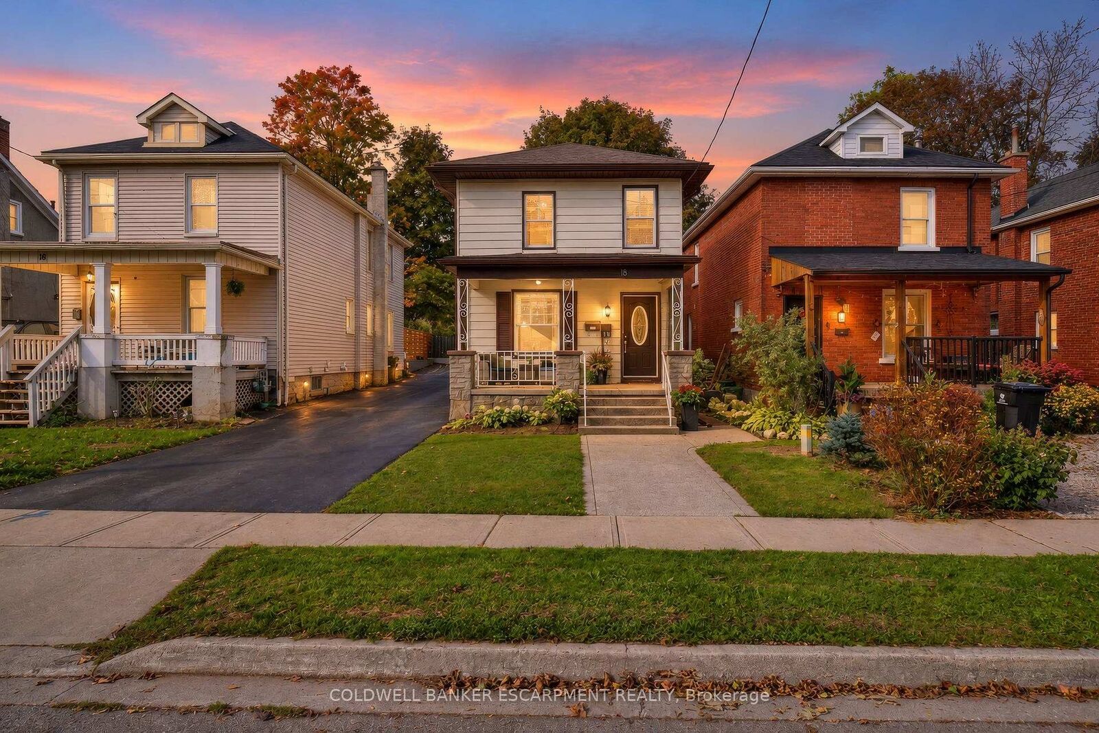 Property Photo:  18 Lowrey Avenue N  ON N1R 5A2 