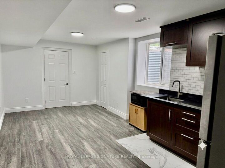 Property Photo:  80 Midcrest Circle  ON L6Y 0B7 