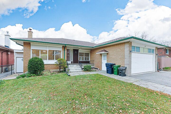 Property Photo:  17 Marlbank Road Main Level  ON M1T 1Y4 