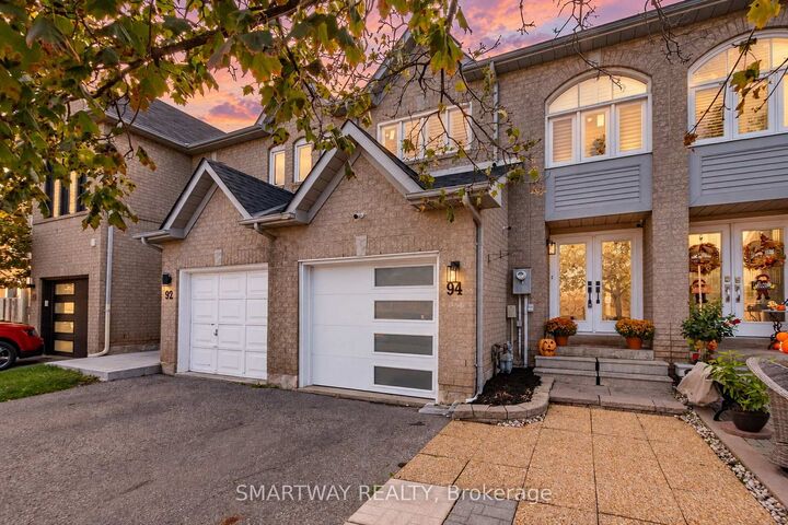 Property Photo:  94 Goldenlight Circle  ON L6X 4N6 