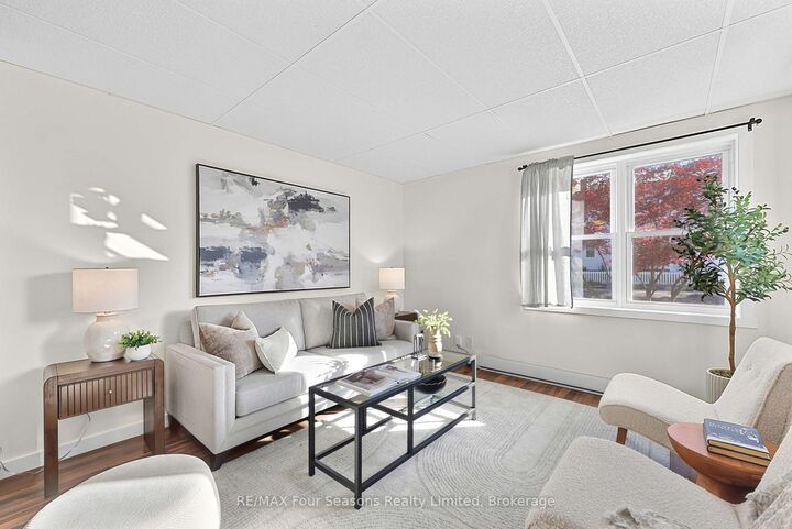 Property Photo:  285 Second Street  ON L9Y 1G4 