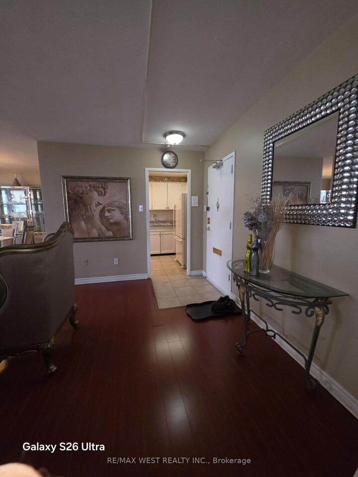 Property Photo: 10 Parkway Forest Drive 1202 ON M2J 1L3
