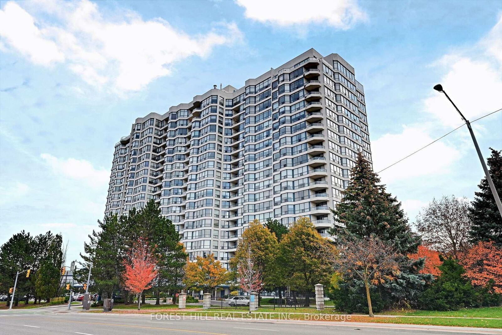 Property Photo: 1 Clark Avenue 1606 ON L4J 7Y6