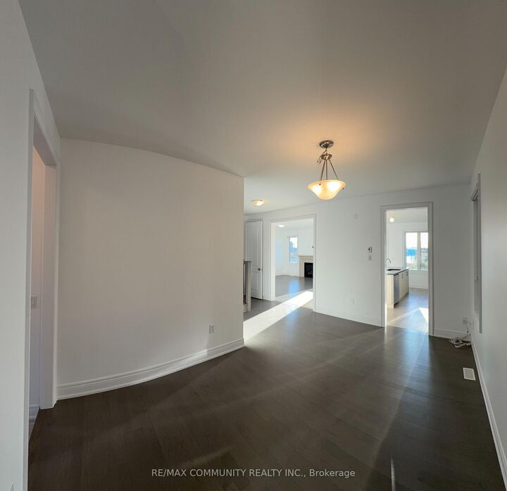 Property Photo:  6 Wesley Brooks Street  ON L1B 0W4 