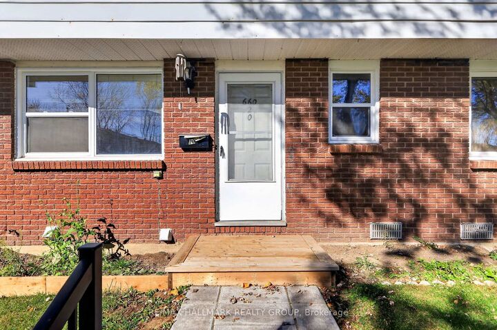 Property Photo:  660 Hochelaga Street 20  ON K1K 2E9 
