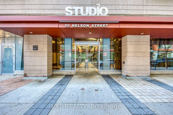 Property Photo:  30 Nelson Street 2702  ON M5V 0H5 
