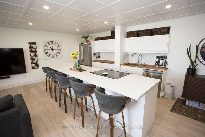 Property Photo: 2645 Kipling Avenue 1705 ON M9V 3S6