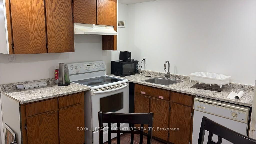 Property Photo: 670 Trudeau Drive Lower ON L9T 5L7