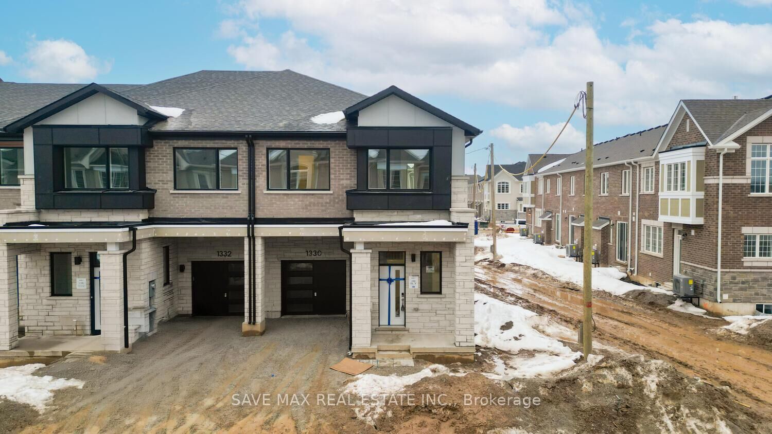 Property Photo:  1330 Copley Court  ON L9T 7V8 