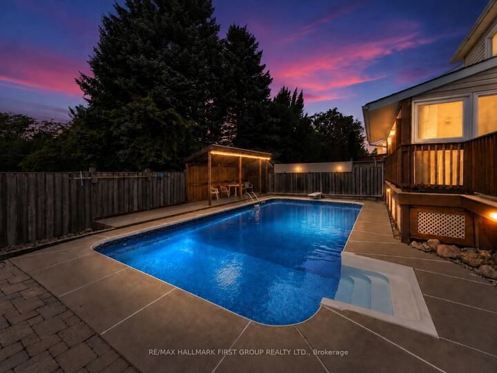 Property Photo: 989 Deer Valley Drive ON L1J 8N2