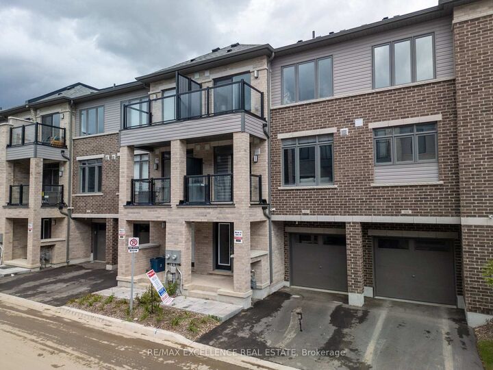 Property Photo:  585 Colbrone Street E 1117  ON N3S 3M7 