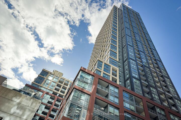 Property Photo:  108 Peter Street 611  ON M5V 0W2 