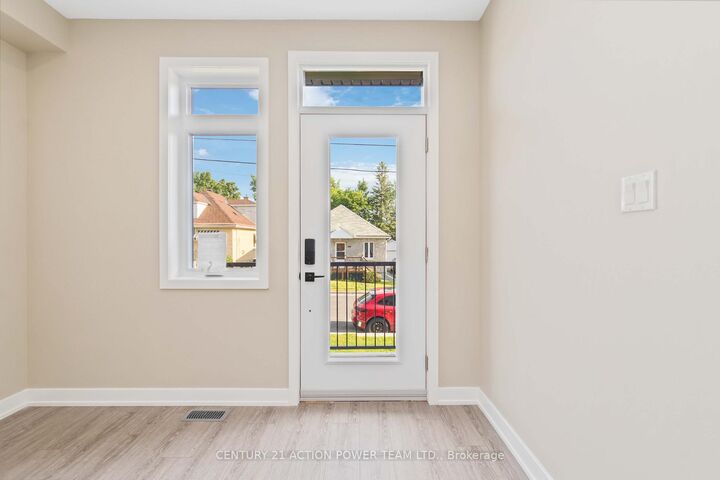 Property Photo: 280 Levis Avenue 1 ON K1L 6H6