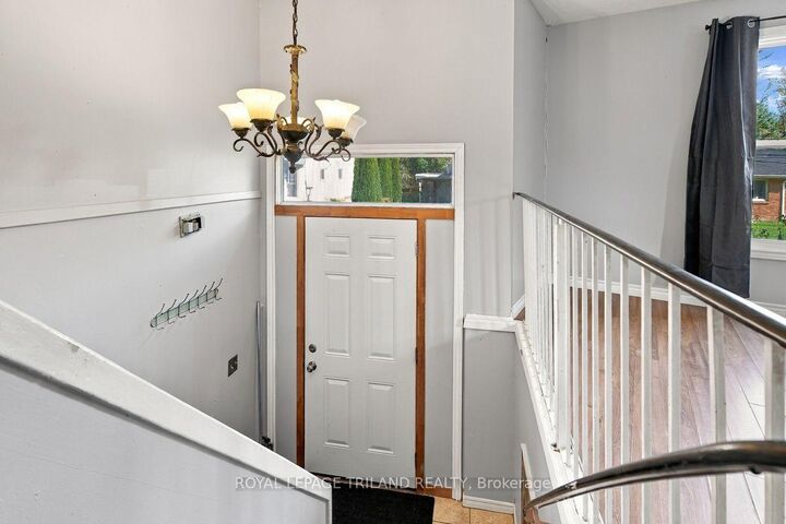 Property Photo:  54 Gunn Street  ON N6G 1C7 