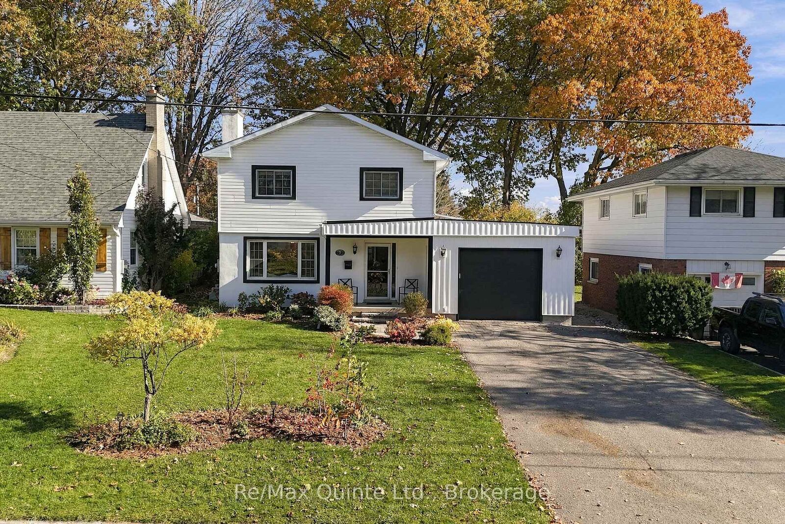 Property Photo:  7 Southwood Crescent  ON K8N 1X4 