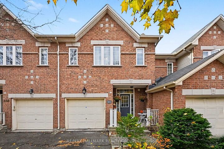 Property Photo:  261 Saddlesmith Circle  ON K2M 2Y9 