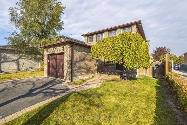 Property Photo:  141 Daniels Crescent  ON L1T 1Z6 