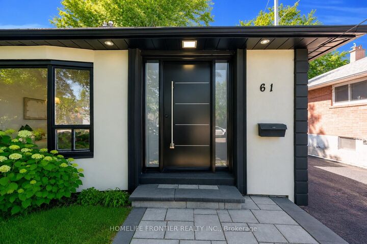 Property Photo:  61 Sundial Crescent  ON M4A 2J7 