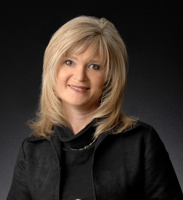 Marcia Reynolds, Real Estate Broker in Pleasant View, Landmark Realty