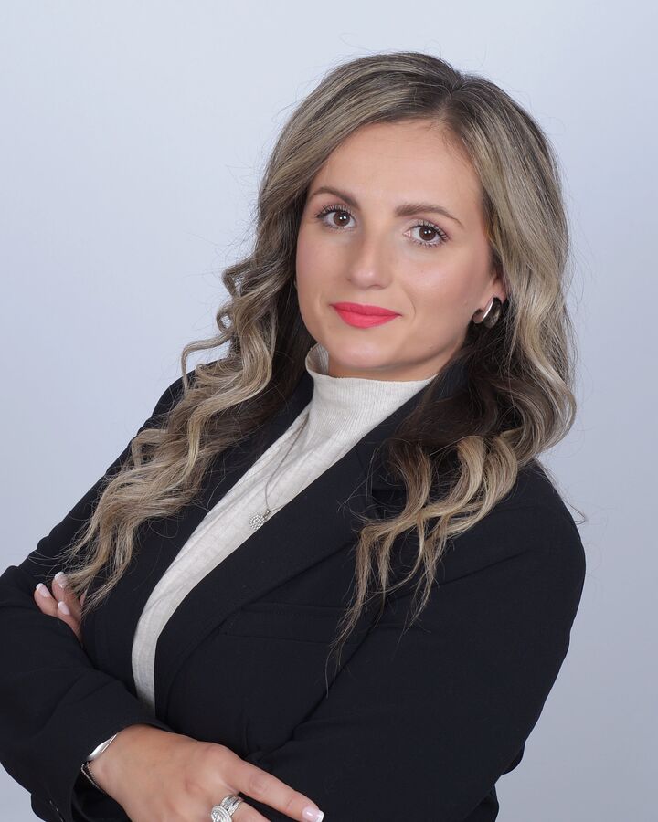 Edita Bedak,  in Shelby Township, Professionals