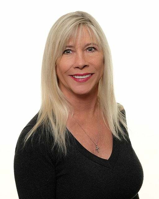 Vici Winn, Real Estate Broker/Real Estate Salesperson in Clermont, Hubbard Hansen