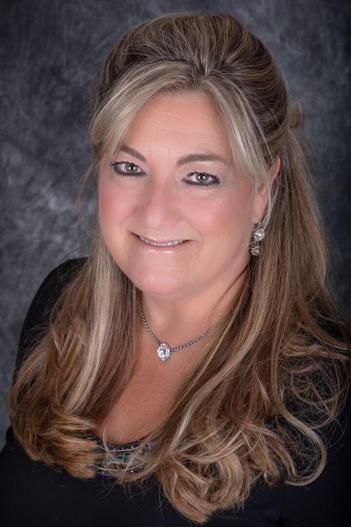 Laurie Hinkson,  in Brighton, Town & Country Real Estate