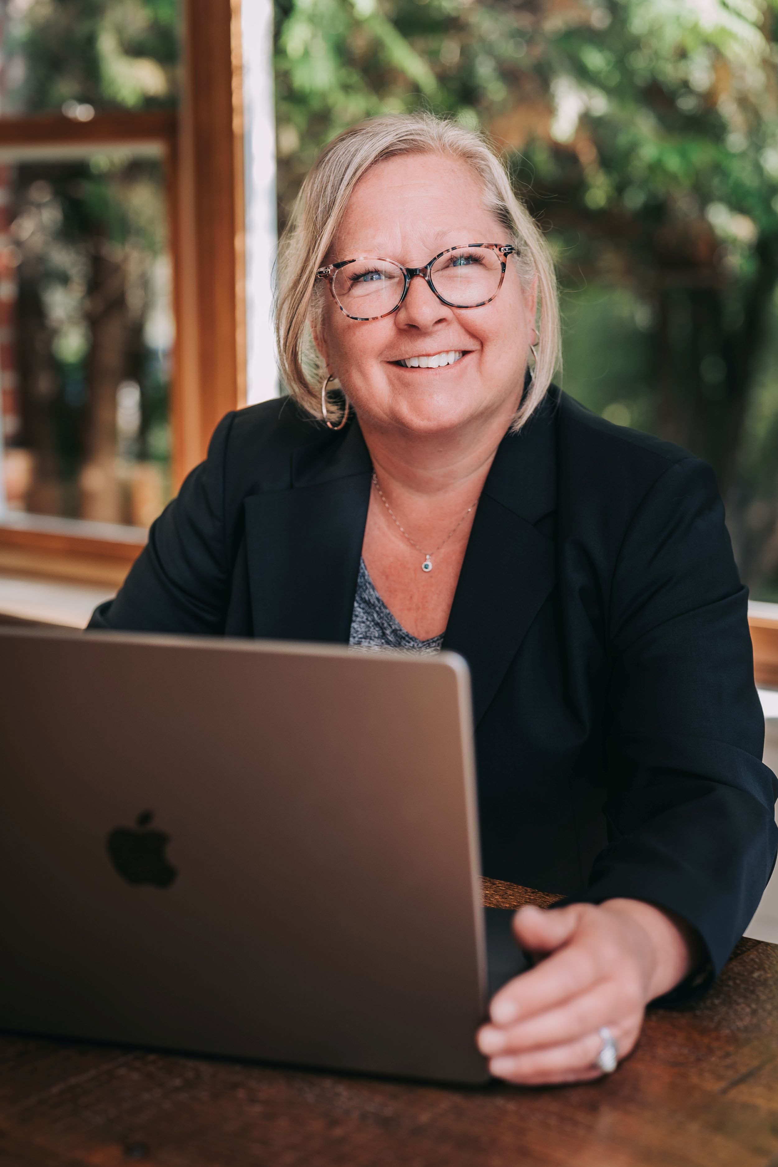 Sylvie Dussault, Courtier immobilier résidentiel / Residential Real Estate Broker in Mont-Tremblant, CENTURY 21 Canada