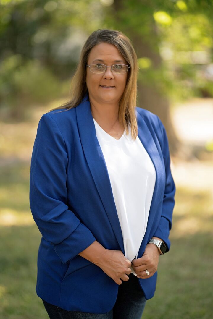 Robin Bailey Garrett, Real Estate Salesperson in Deridder, ERA Sarver Real Estate