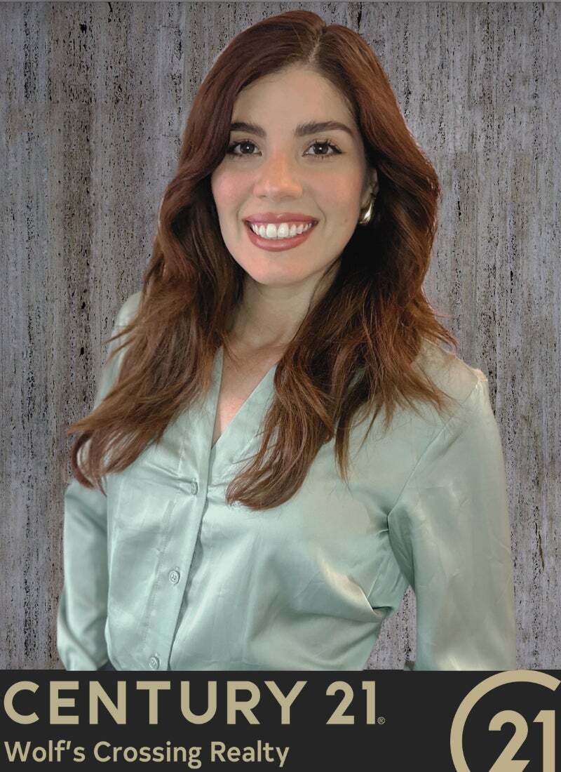 Andrea Mora, Real Estate Salesperson in Saint Cloud, Wolf's Crossing Realty
