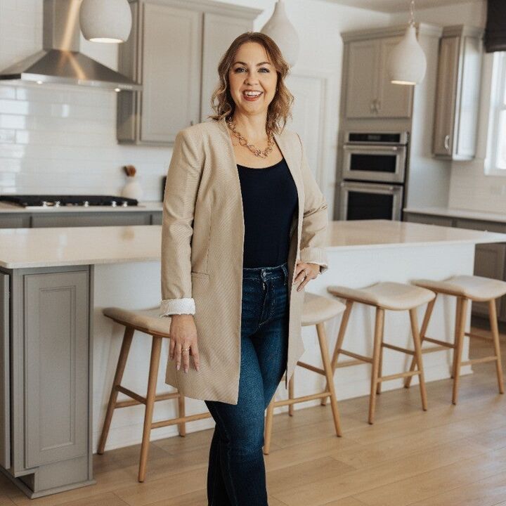 Christina McDonald, Real Estate Broker in Zionsville, Scheetz