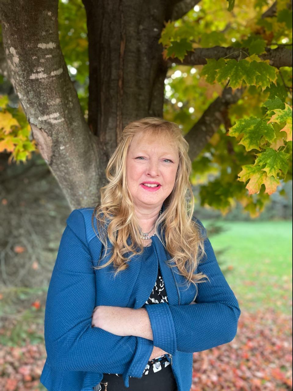 Regina Mauer, Real Estate Salesperson in Altoona, Affiliated